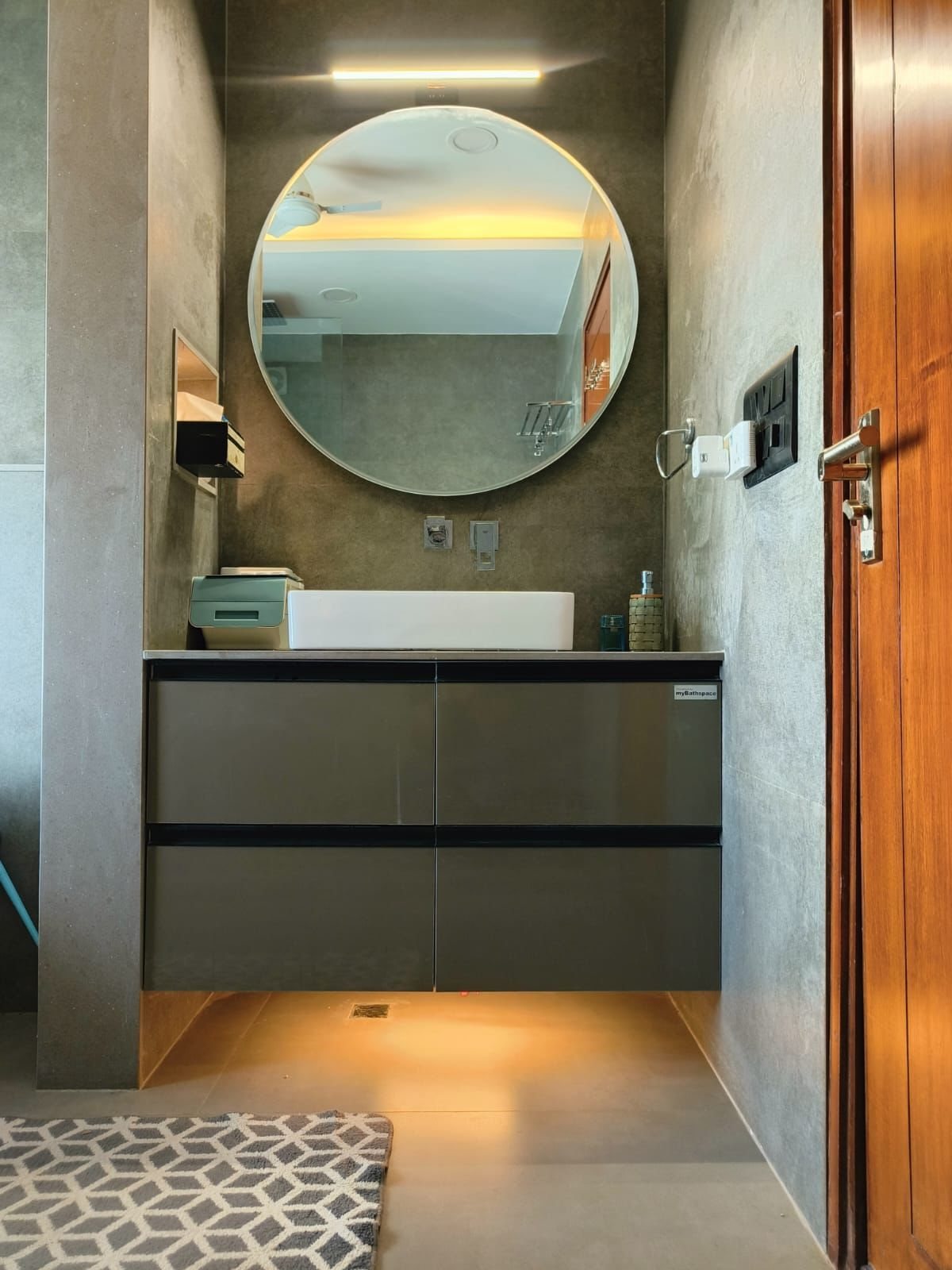 Bath Spaces & Vanities — photo 8
